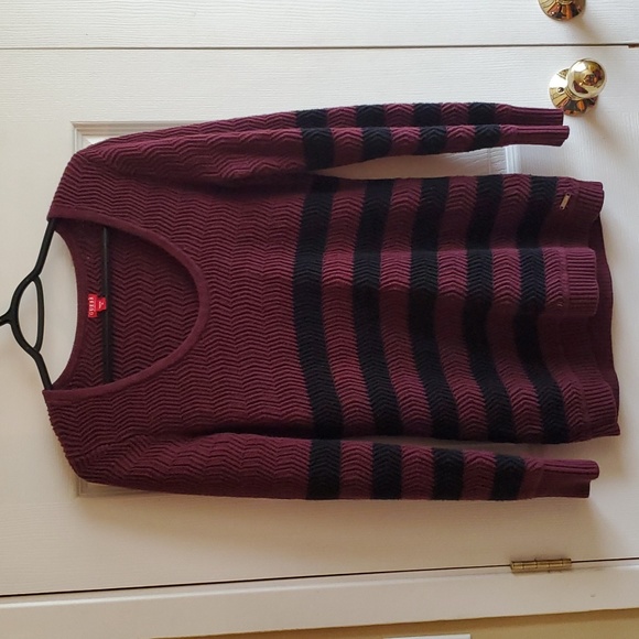 Guess women's knit sweater, size medium, scoop neck, burgundy/black stripes - Picture 2 of 4